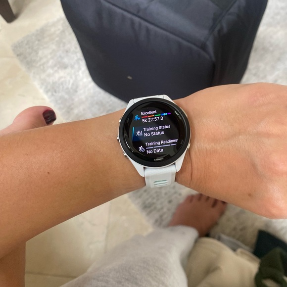 Garmin Forerunner 265S with Black Bezel and White Case - Picture 2 of 4